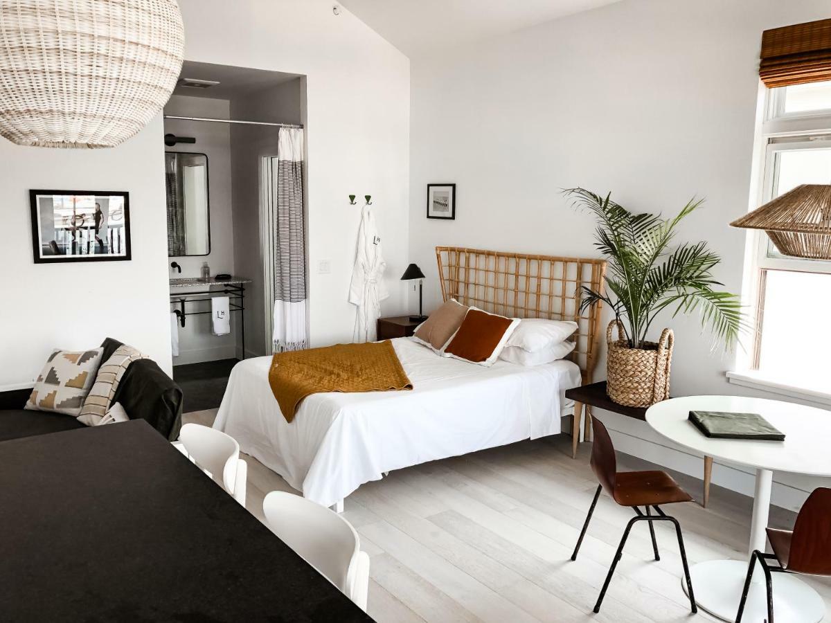 Lokal Hotel Cape May Bagian luar foto