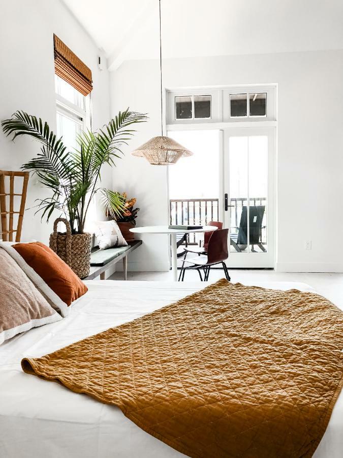 Lokal Hotel Cape May Bagian luar foto