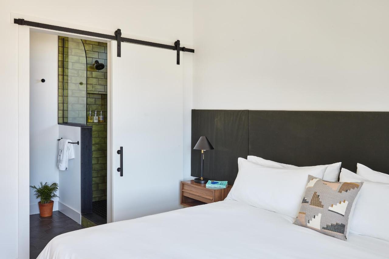 Lokal Hotel Cape May Bagian luar foto